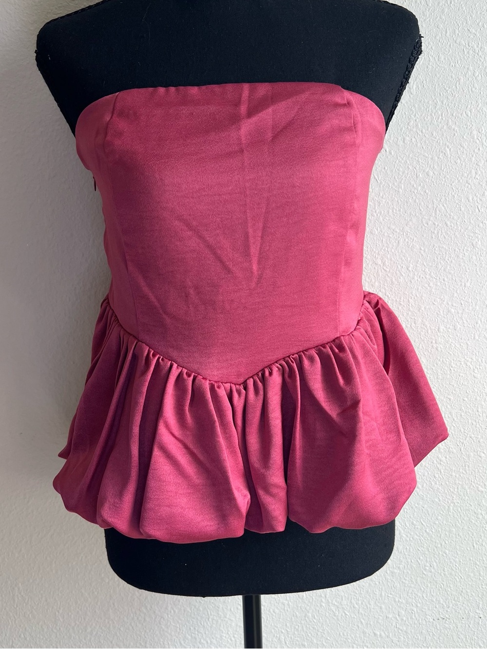 HYFVE NWT Mauve Rose Large Strapless Peplum Cropped Top Bubble Hem Smocked Back